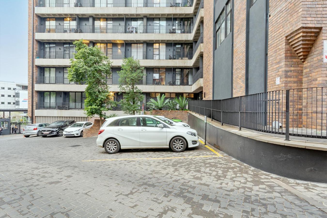 The Splendid Apartment In Sandton Johannesburg Exterior photo